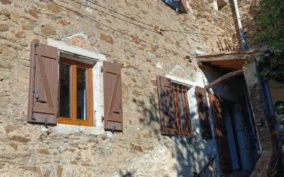 🏠Remplacement de fenêtre bois par PVC : un chantier réussi de Fenêtres PVC chêne dorée à Branoux les Taillades avec AB FENÊTRE